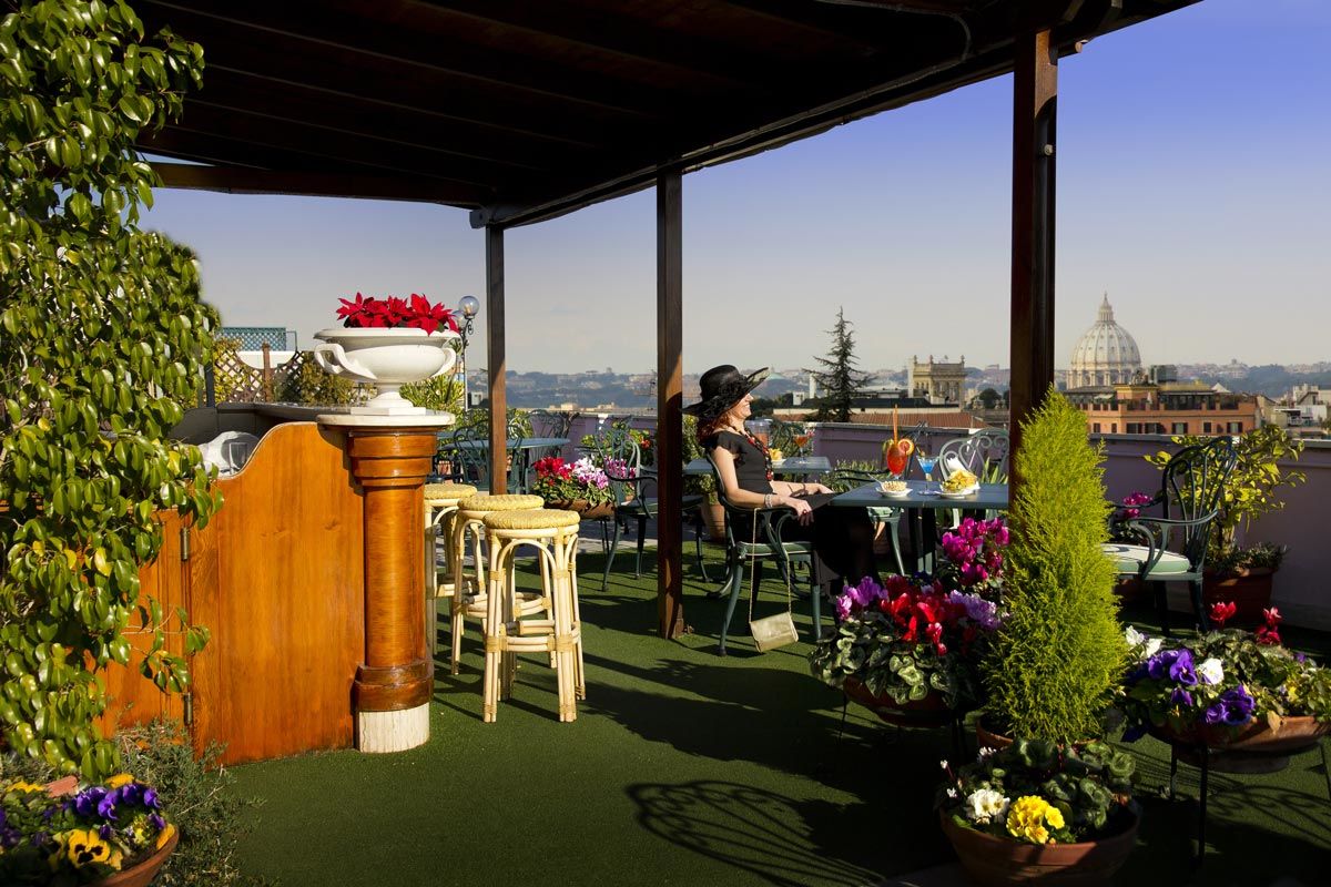 Marcella Royal - Rooftop Garden Hotel